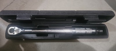 Pittsburgh Pro - 1/4'' Drive Torque Wrench Reversible - Click-Type w/Case