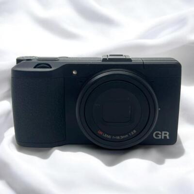 Mint] RICOH GR1 GR 16.2MP APS-C Compact Digital w/Chargers