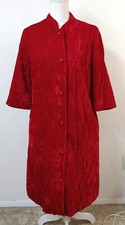 VTG 60s- 70s WM 10 House Coat Red Velour Quilted Insul Long Sleeves Union Made