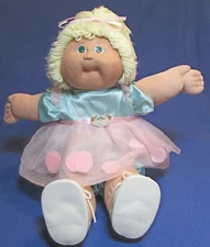 Cabbage Patch Girl Doll – 1982 – 16” – Coleco – Very Good Condition