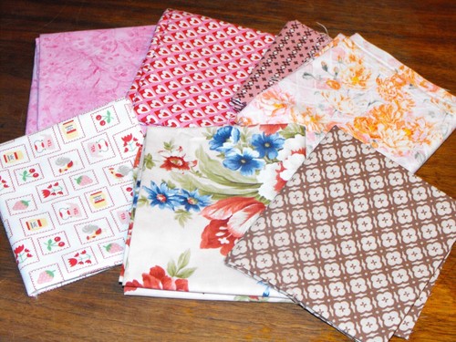 NEU Seven Fat Quarters rosa Druck Stoff/Nähen oder Quilten Baumwolle