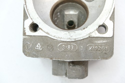 Porsche 911 3.0 SC Cylinder Head 1 Piece 9301043293R - Picture 9 of 10