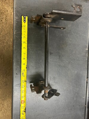 Husqvarna YTH21K46  deck  lift shaft # 532422027
