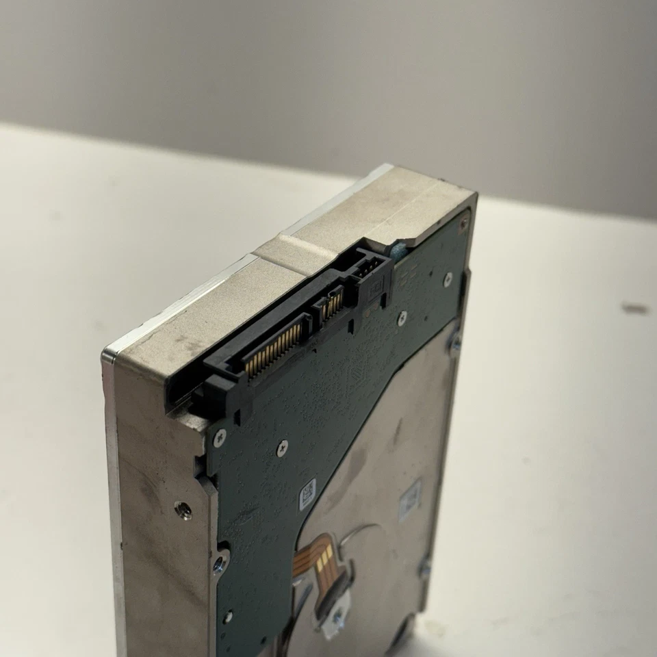 Внутренний жесткий диск Seagate Skyhawk 10 ТБ 7,2 К SATA 6 Гбит/с 3,5 дюйма ST10000VX0004 (4) - Изображение 4 из 4