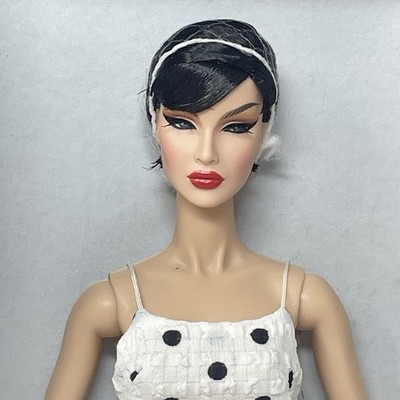 Integrity Toys Fashion Royalty Dania Holiday Spot NRFB WClub Upgrade