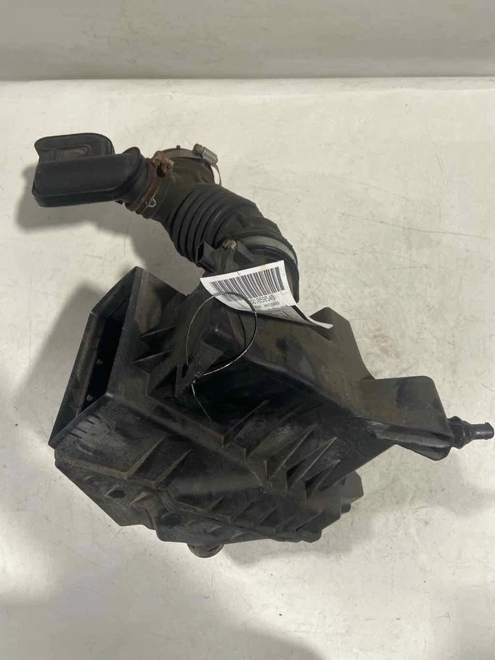 Conjunto de filtro de aire usado se adapta a: Nissan Nv200 MR20DE 2017 furgoneta de carga grado C Foto 3 de 4