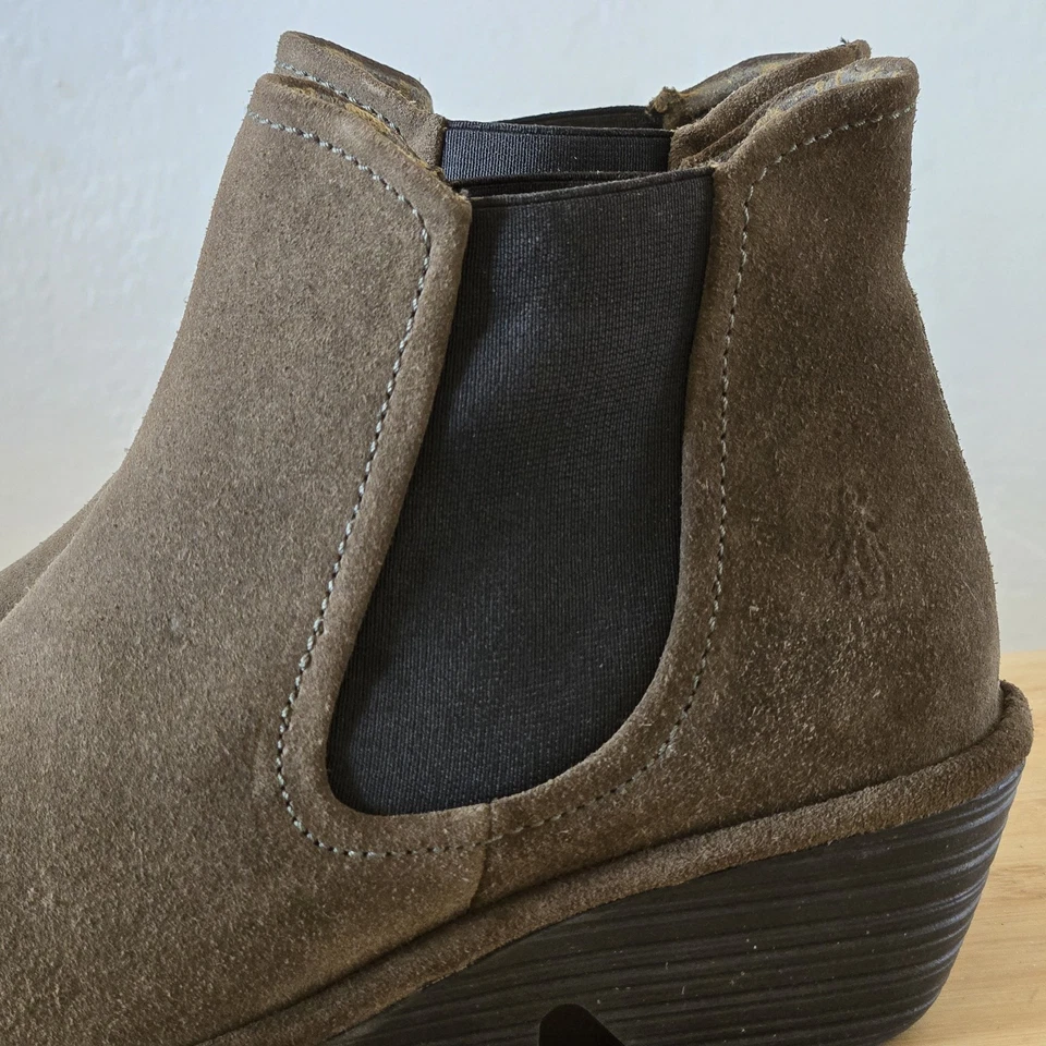 FLY LONDON Mujer Marrón Gamuza Chelsea Botas de Cuña US11/EU42 Comodidad Y2K PORTUGAL Foto 4 de 4