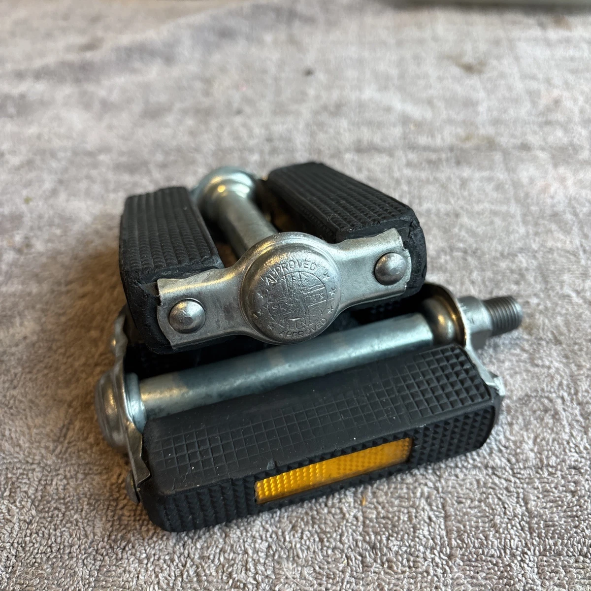 Schwinn Vintage Bike Parts Cruiser Bicycle Pedals for sale | eBay