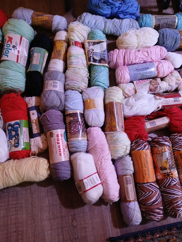 HUGE Yarn Lot Caron Jack Frost Baby Yarn Kolor Match Aunt Lydia VTG Mixed Color  - Image 4 of 4