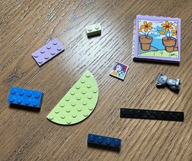 LEGO Friends RETIRED version 41305 Emma's Photo Studio 96pc  Lot w/ Manual