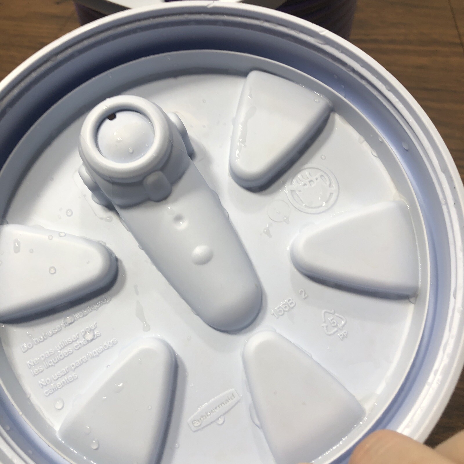 Genuine Rubbermaid Plastic 1 Gallon Outdoor Water Jug Cooler *RARE PURPLE* 156A