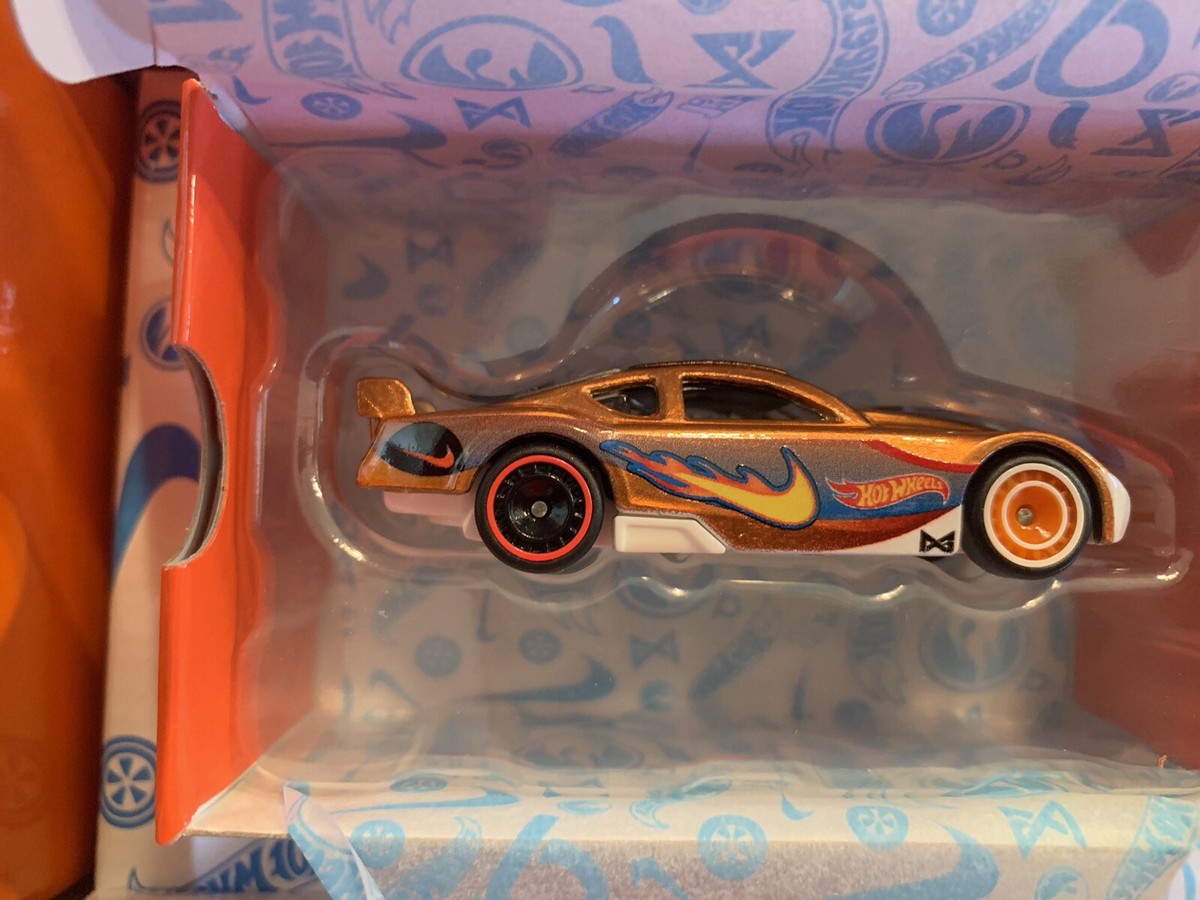 Hot Wheels RLC 2022 Paul George X Nike X Hot Wheels Circle Tracker