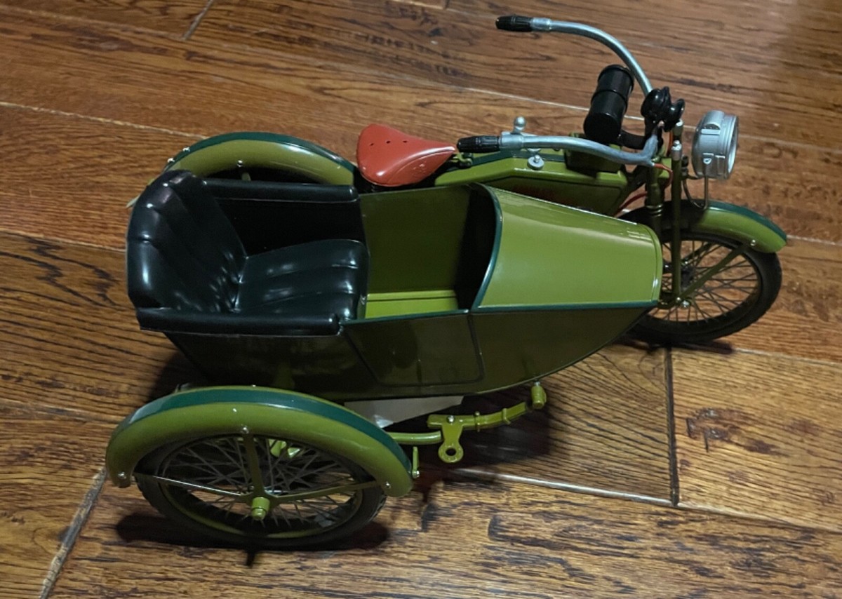 1917 Harley-Davidson 3-Speed V-Twin Model F and Side Car with COA