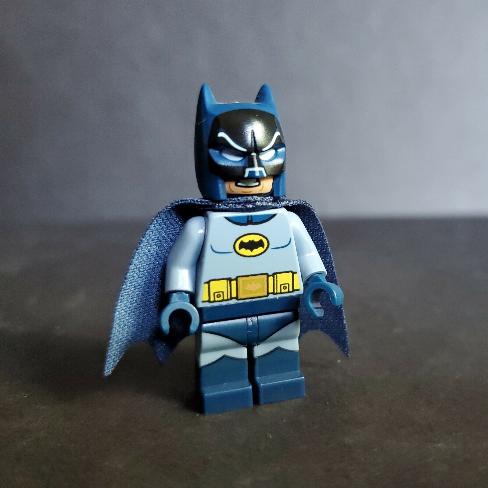 Introducir 53+ imagen batman lego adam west