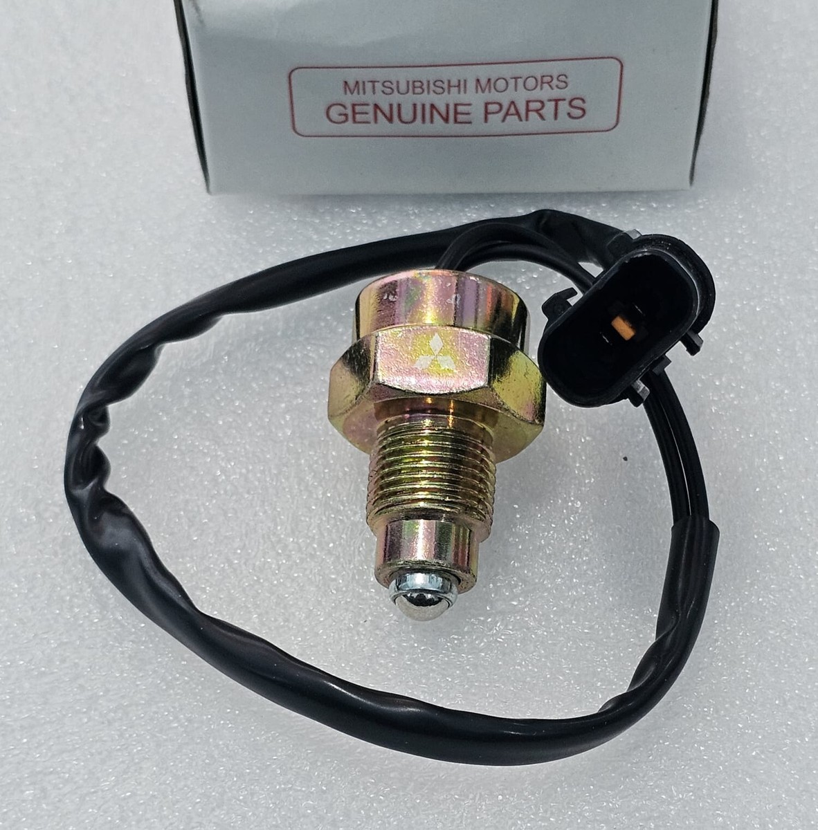 てんつくてん　76 L200 MITSUBISHI L200 TRITON STRADA PAJERO MONTERO M/T GEARSHIFT BACK UP