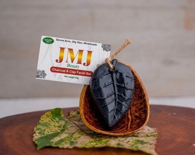 Charcoal and Clay Black Glow Detox Facial Bar 85g/3ozs./ Reduces Acne/Eczema