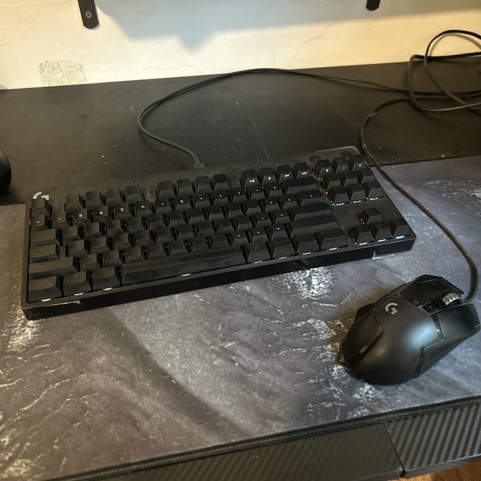 Logitech G502 and Logitech GPRO Combo Mouse and Keyboard Bun