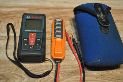 #ad BOSCH GLM 40 Professional Laser Distant Measuring Tool KLEIN TOOLS ET45 BUNDLE $29.99