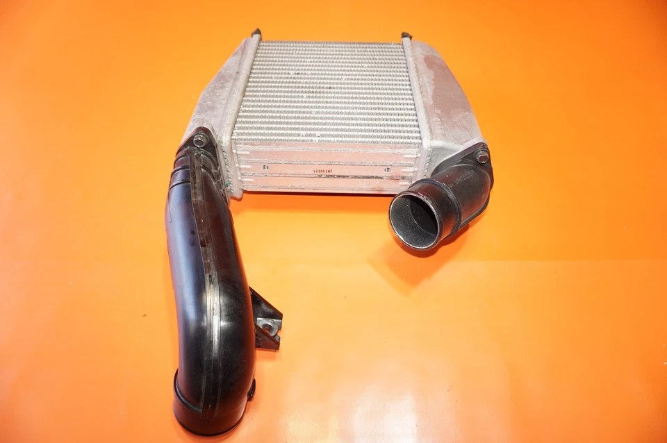 Intercooler Nissan GT-R 2015 2016 2017 2018 2019 2020 14461-KJ10A OEM Foto 3 de 4