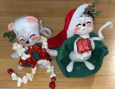 Annalee Christmas Mouse Stringing Popcorn Garland Decorations & Present Sack 7 “