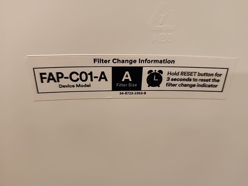CLEAN!! Filtrete Air Purifier, Room True HEPA Filter - Picture 7 of 15