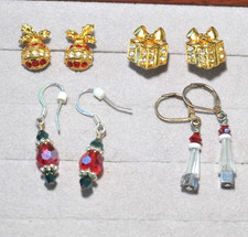 vtg AVON Sparkling Christmas LOT dangle Post Earrings Gold Tone Rhinestones AV23