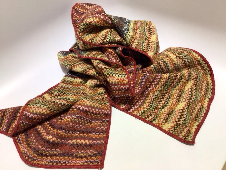 BUFANDA CHAL LARGO MISSONI Unisex / Hecha en Italia Foto 4 de 4