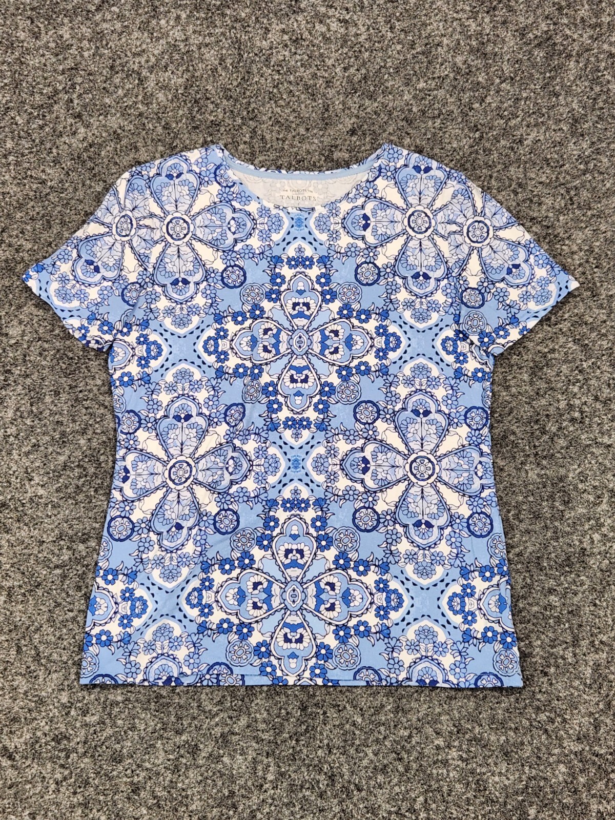 Foto 1 di 9