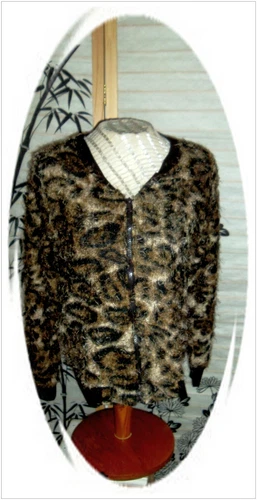 Women's Sweater Size M NEW DIRECTIONS Animal Print 