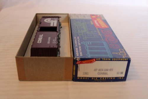Roundhouse escala HO, coche de caja de 40', Conrail, marrón #124200 - 1061 BNOS | Zustand: New