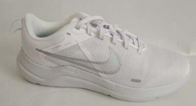 NEU Nike WMNS Downshifter 12 Laufschuhe Gr. 40 Running Schuhe Sneaker DD9294-100