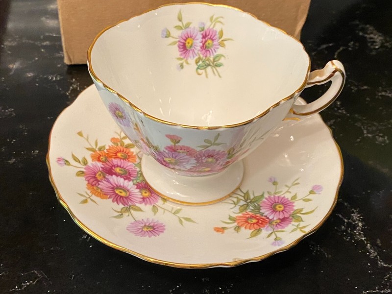 Vintage Hammersley Teacup Pink and Purple Asters , 4149. Very nice condition.