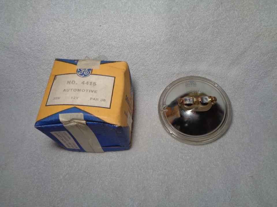 Nuevo de Lote Antiguo Mopar 1970-71 Plymouth Cuda GE Bombilla Antiniebla Lámpara de Carretera Foto 2 de 2