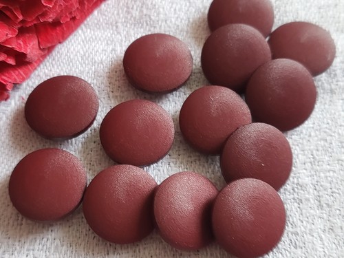 Lot De 6 Gros Boutons Vintage Lie De Vin/marron - Diamètre 2,5 Cm, 2 Trous, Occasion