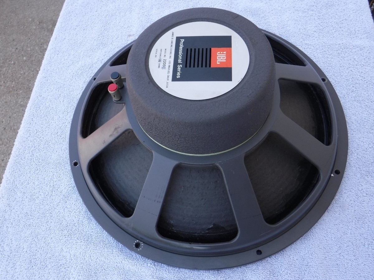 JBL 2205C