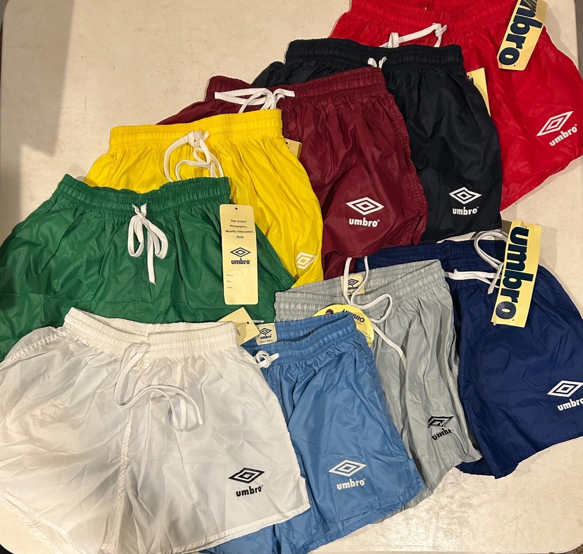 UMBRO - 80s★USA製UMBRO★アシンメトリー★ウーブンナイロンショーツ★US/XL UMBRO - 80s☆USA製UMBRO☆アシンメトリー☆ウーブンナイロン