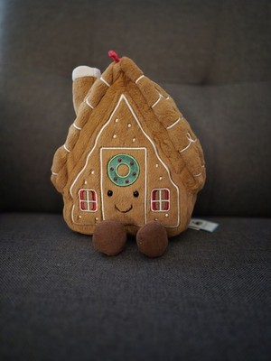 BNWT SOLD OUT NWT AUTHENTIC  Jellycat Amuseables Gingerbread House 
