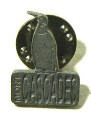 Vintage Mont Cascades Ski Resort Lapel Pin Quebec Canada Bird Skiing Souvenir