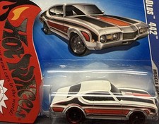 Hot Wheels 1970 Oldsmobile 442 Muscle Mania White🔥Combined Shipping