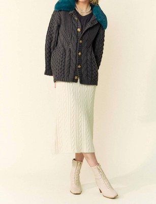 Davi & Dani Jones Vintage Contrast Collar Cardigan Gray
