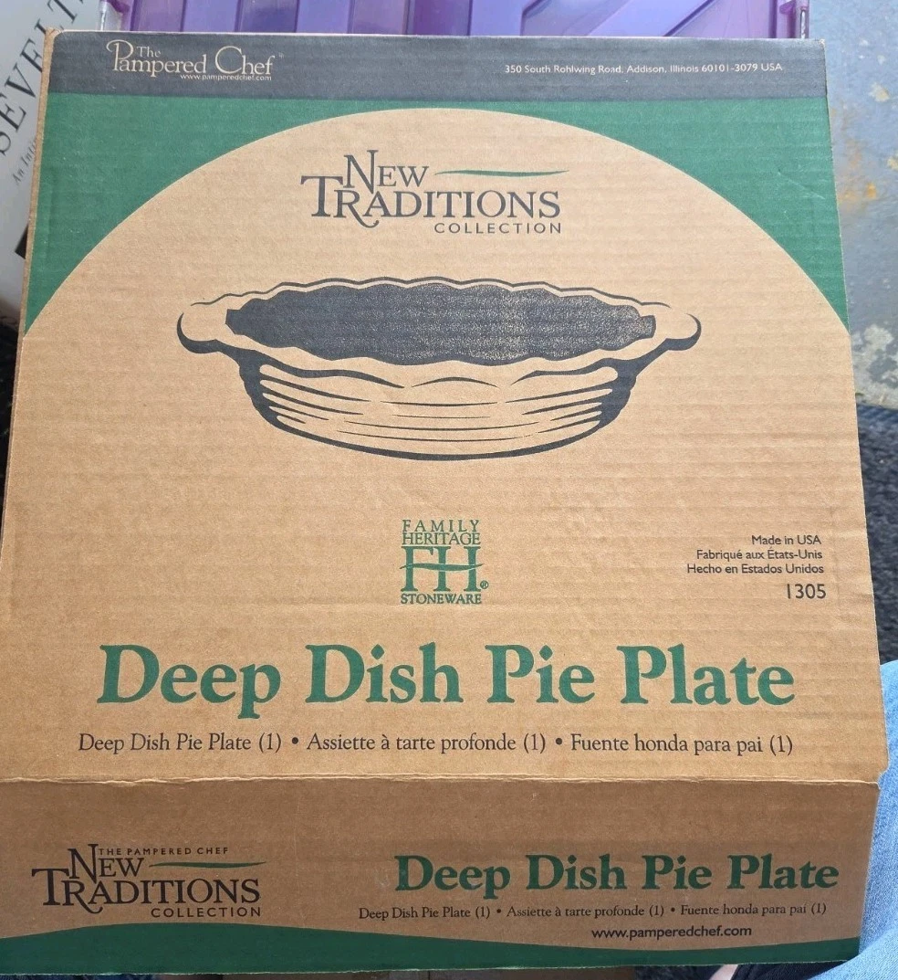 NEW Pampered Chef Deep Dish Pie Plate Stoneware 1305 Traditions Collection BOX