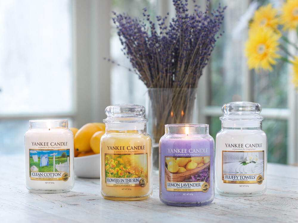 Bougie parfumée jarre Yankee Candle «Fleur de cerisier
