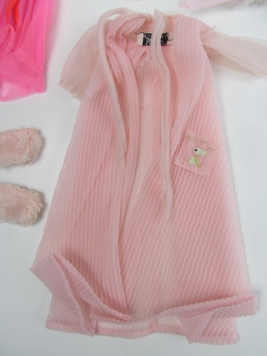 Barbie Pjs anni 60 accappatoio da notte cuscini pantofole giallo rosa pizzo vintage lotto c - Foto 4 di 15