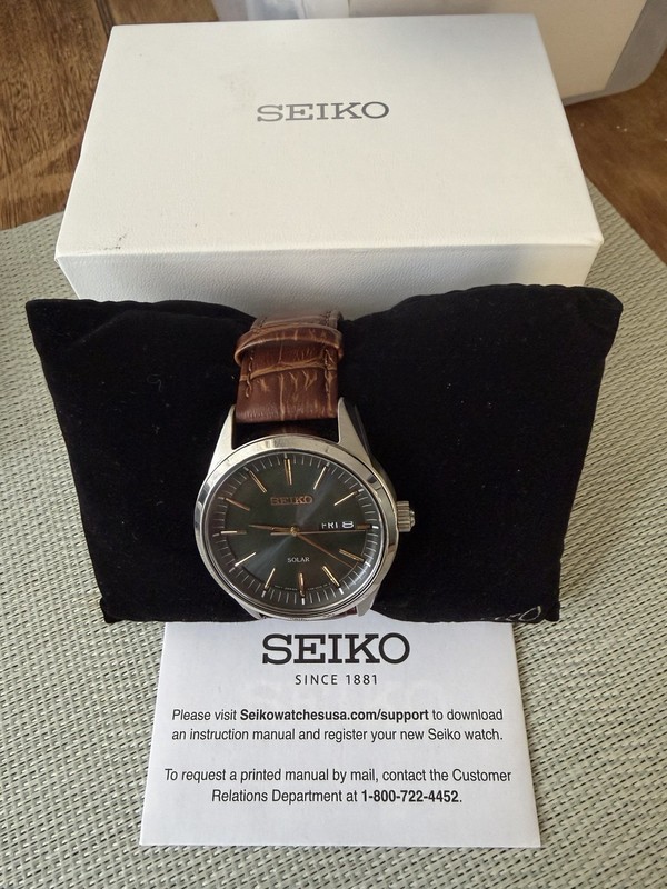 Seiko Day-Date Solar Green Dial Awesome Watch NO RESERVE