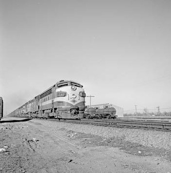 Texas & Pacific Diesel Freight Locomotive No. 1541 Train OLD PHOTO