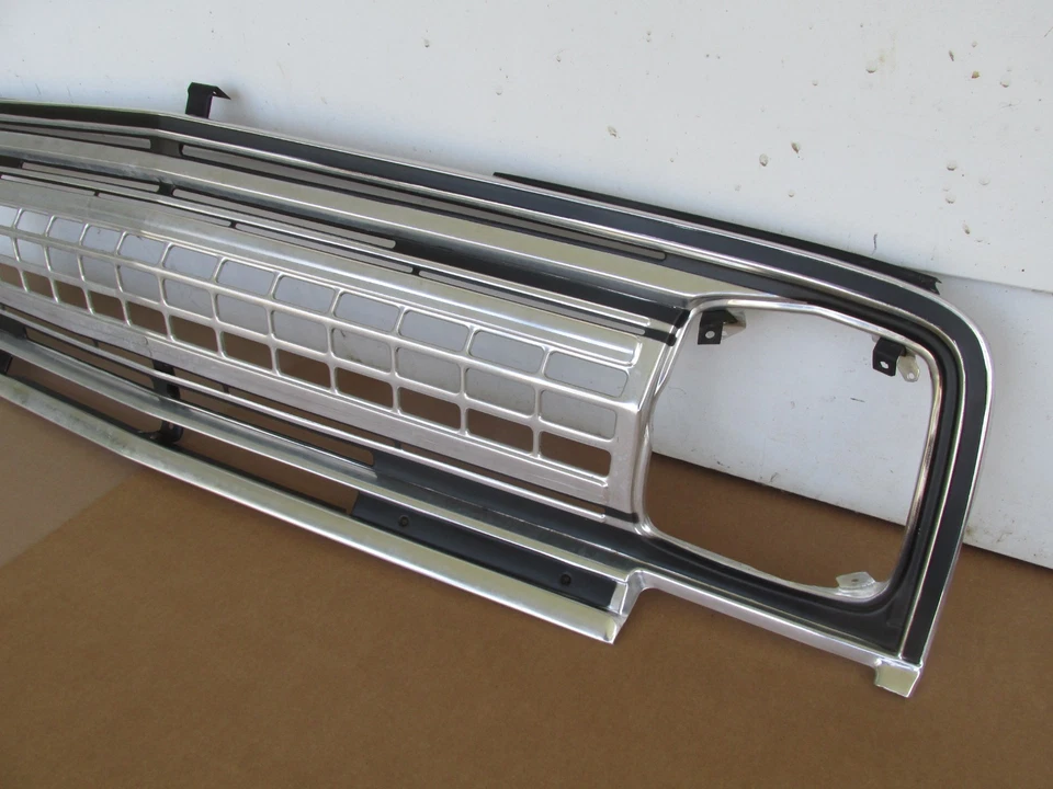 Jeep Wagoneer Cherokee J10 J20 razor grille - Image 2 of 4