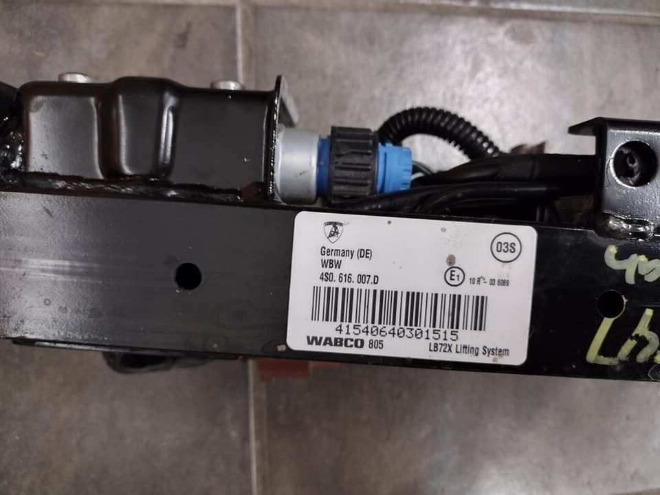 LIFT PUMP ASSEMBLY LAMBORGHINI HURACAN 443 020 301