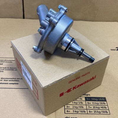 スーチー　3点 Kawasaki Ninja ZX-10R ZX1000 Water Pump 49044-0003 NEW