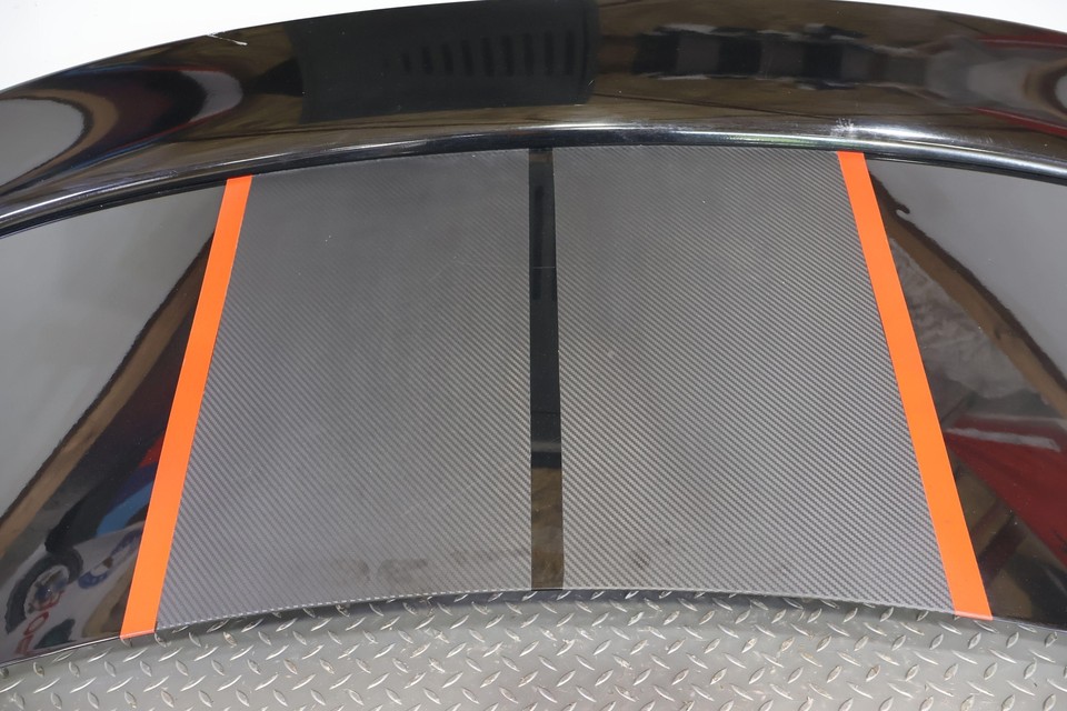 1520 Dodge Charger Hellcat Trunk Deck Lid W/1 Piece Spoiler (Black/Red