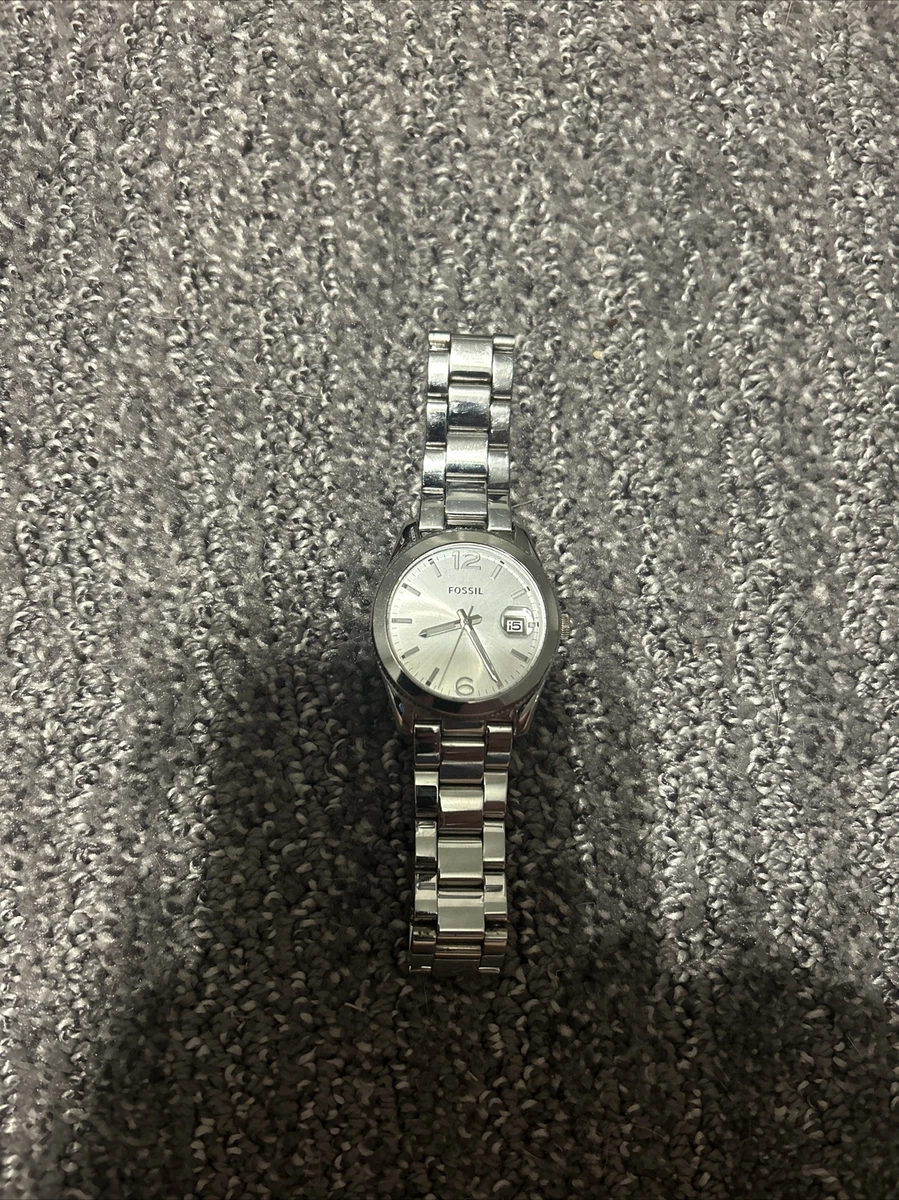 Fossil boyfriend deals watch silver